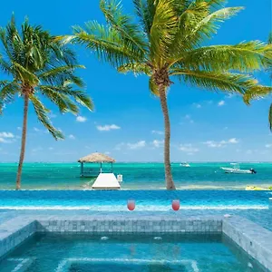 Resort Luxury Cayman, Driftwood Village